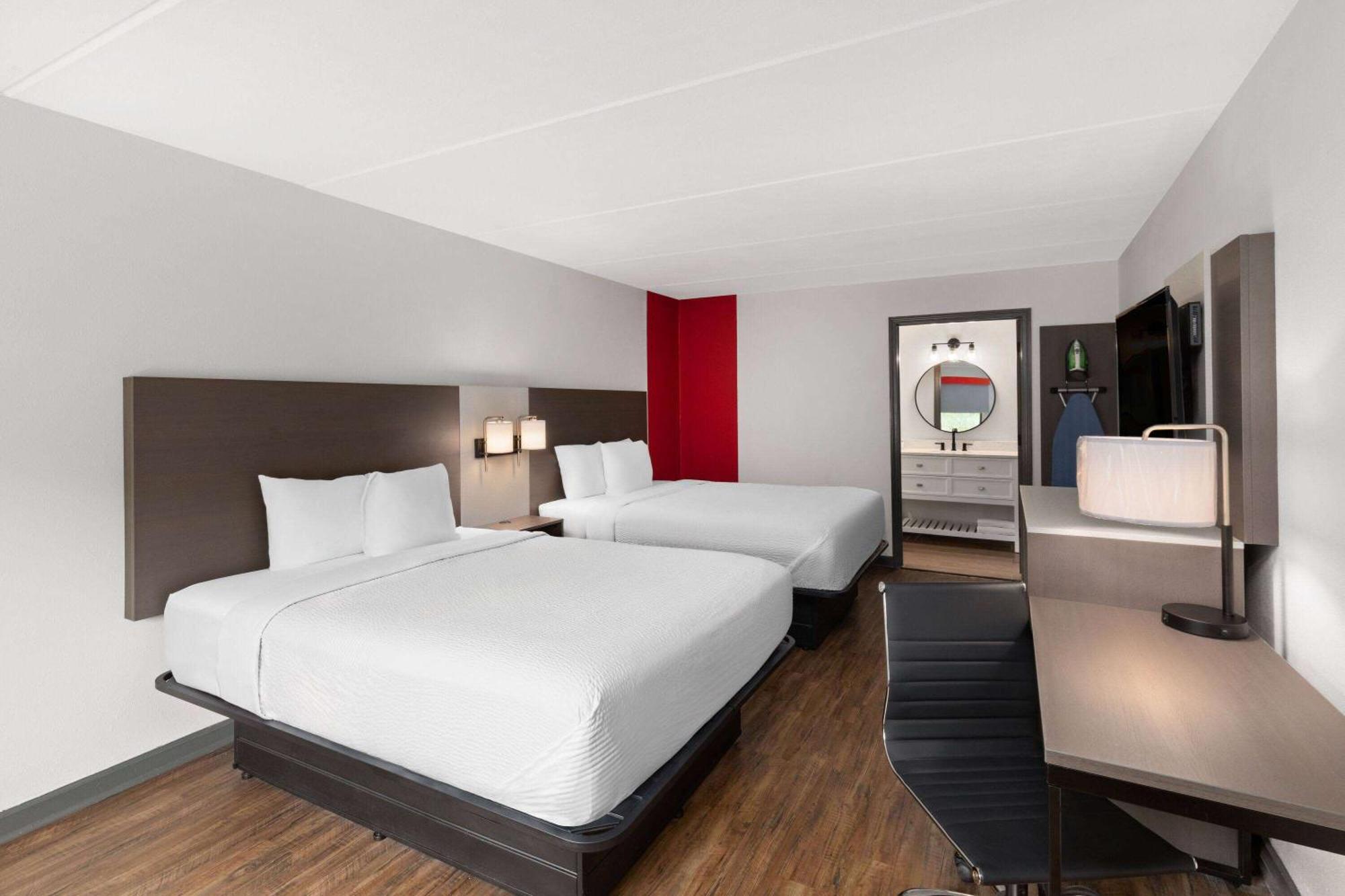 Ramada By Wyndham Bainbridge Hotel Exterior photo